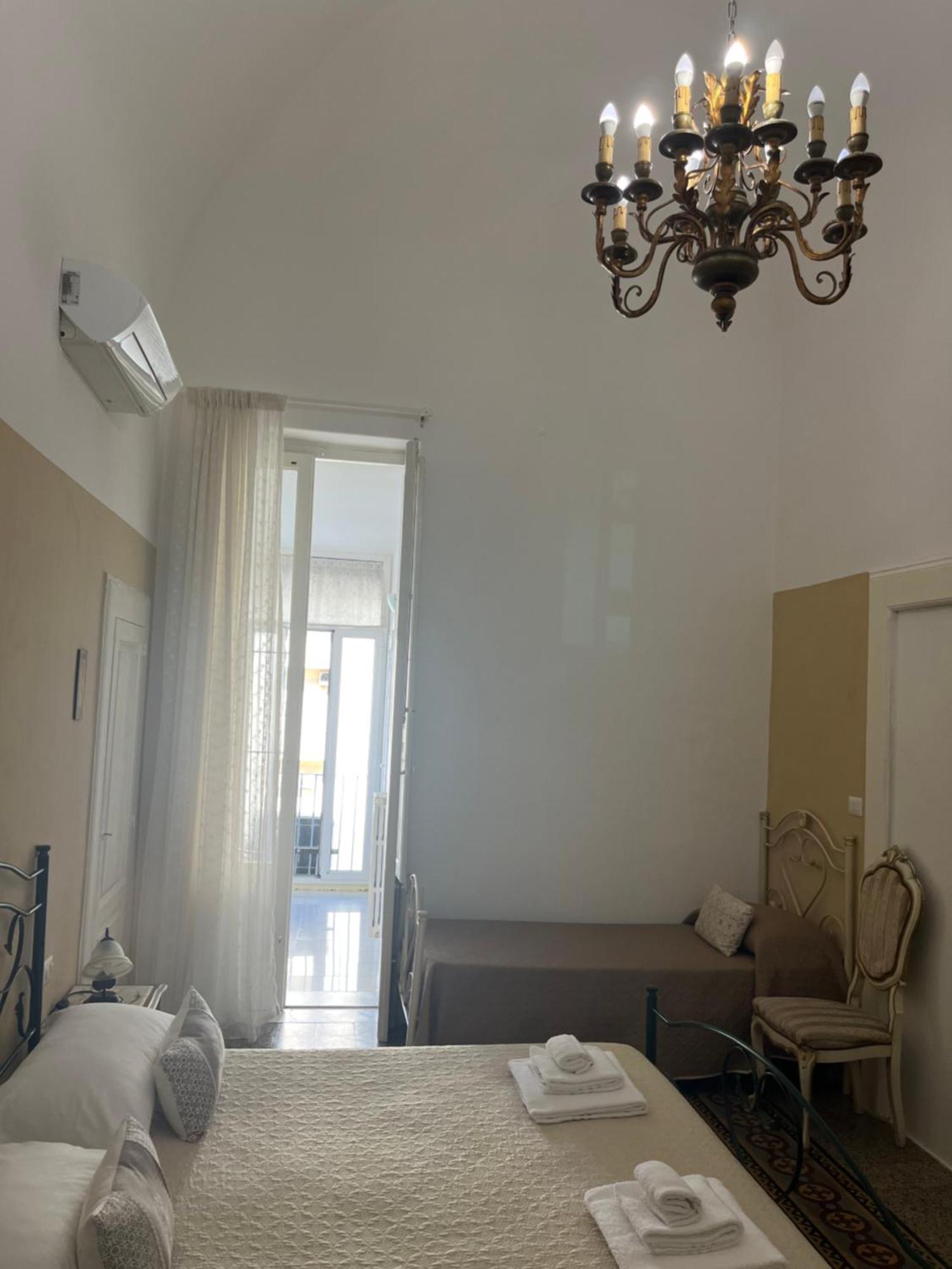 B&B Chimera Bari Exteriör bild